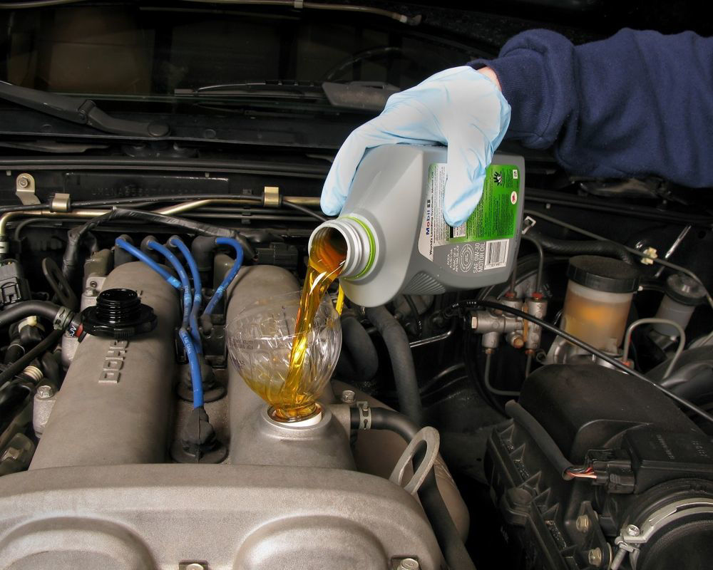 Provjerite jesu li tekućine u automobilu na odgovarajućem nivou za siguran rad vozila